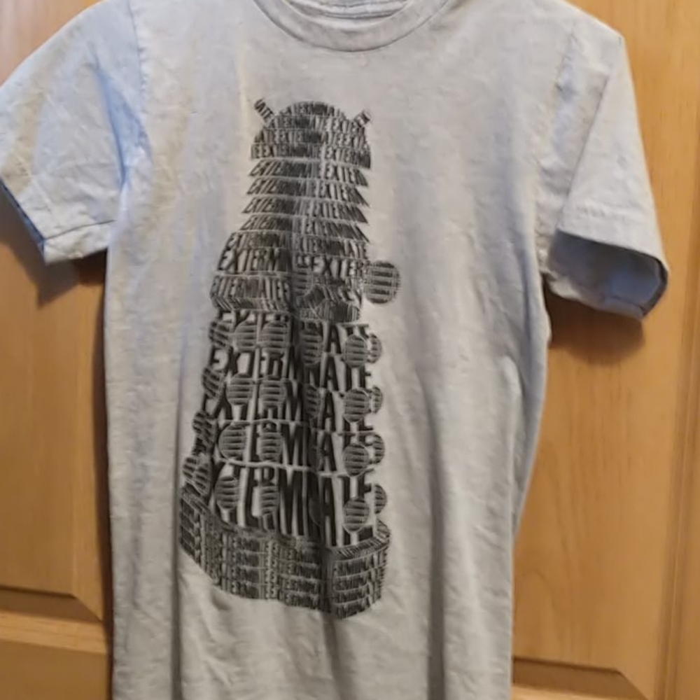 HotTopic Doctor Who shirt 2/12